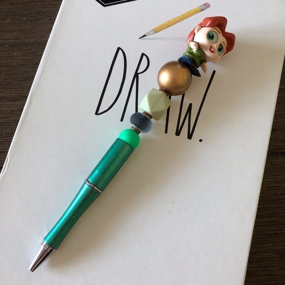 Disney Doorables: The Hunchback of Notre Dame: Quasimodo handmade beaded pen - Picture 2 of 3
